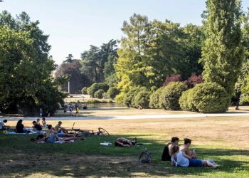 Inizia l’estate: sole e caldo nel weekend, ma poi tornano piogge