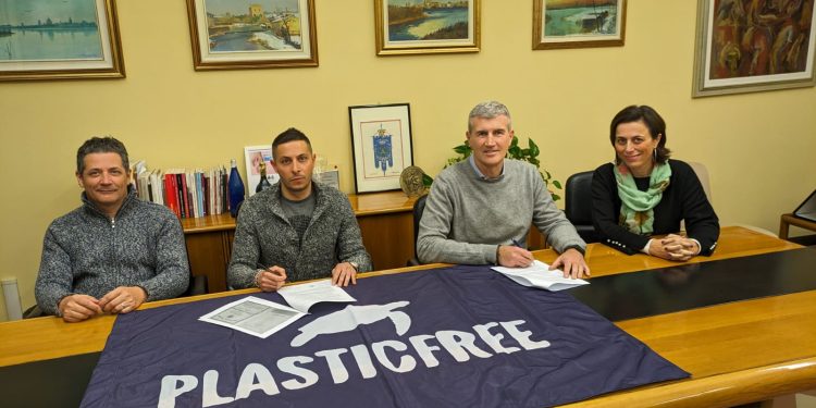 Marmirolo, siglata la convenzione tra il Comune e l’associazione Plastic Free