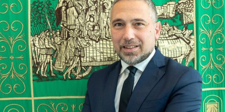 Trenord, Regione Lombarida aumenta dal 10 al 30% l’indennizzo ai viaggiatori per i ritardi