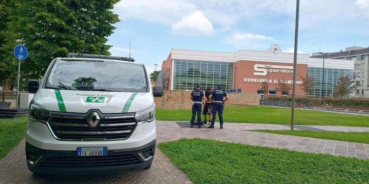 Mantova, la polizia locale sgomina le gang dedite alle risse in città