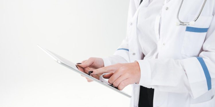 Lucia Santella cessa l’attività di medico pediatra: al suo posto Monica Filisetti