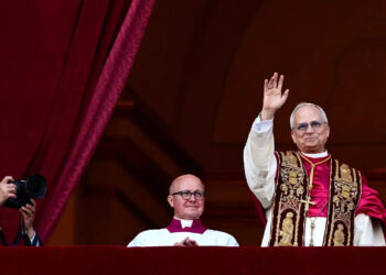 Leone XIV ragiona sulla squadra e conferma (temporaneamente) incarichi in curia