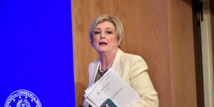 Lavoro, firmato il protocollo anti caldo. Calderone: “Aperto ad altre adesioni, guarda anche ai rider”