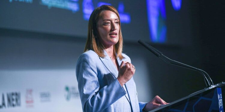 Metsola sprona Ue: “Siamo leader, non follower. Cambiamo o saremo irrilevanti”