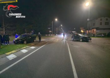 Schianto all’incrocio: finisce all’ospedale di Cremona anche una bambina di 5 anni