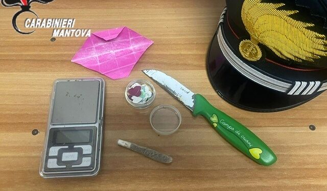 Aggressiva nei confronti della madre: denunciata una 17enne