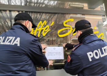 Clienti con precedenti e droga: scatta la chiusura del bar per 15 giorni