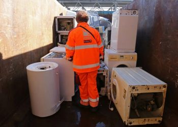 Raee, calo del 7% rispetto al 2021. Erion: “Comportamenti scorretti nel differenziare”