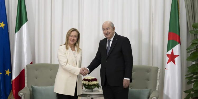 Meloni lancia il ‘Piano Mattei’. Descalzi: Liberi dal gas russo nel 2024-25