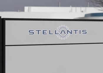 Auto, quattro modelli Stellantis in top ten Europa. Cresce il mercato elettrico