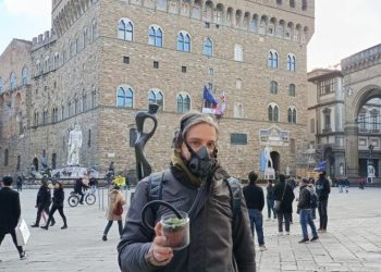 Il flashmob di Legambiente: “Respiriamo grazie alle piante, non soffochiamole”