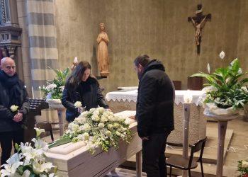 Tantissima gente per l’addio a Yana Malayko: “Eri come il sole”