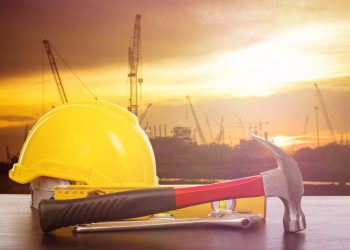 Milano, sede Cisl imbrattata da scritte naziste, Fontana: gesto gravissimo