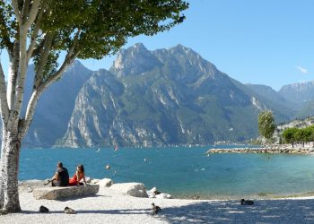 Gli ambientalisti si schierano contro la nuova ciclovia del Garda