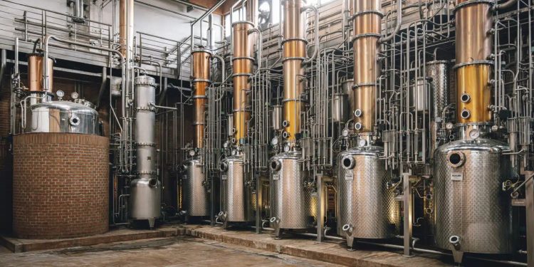 Biometano dalla grappa: inaugurato impianto Distilleria Bonollo collegato a rete Italgas
