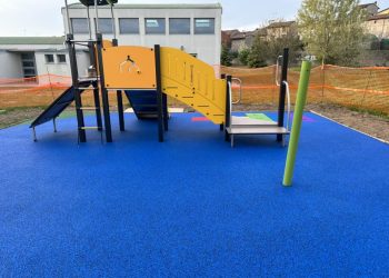 Solferino: arrivano i giochi inclusivi nel giardino della scuola
