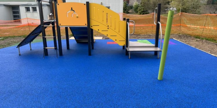 Solferino: arrivano i giochi inclusivi nel giardino della scuola