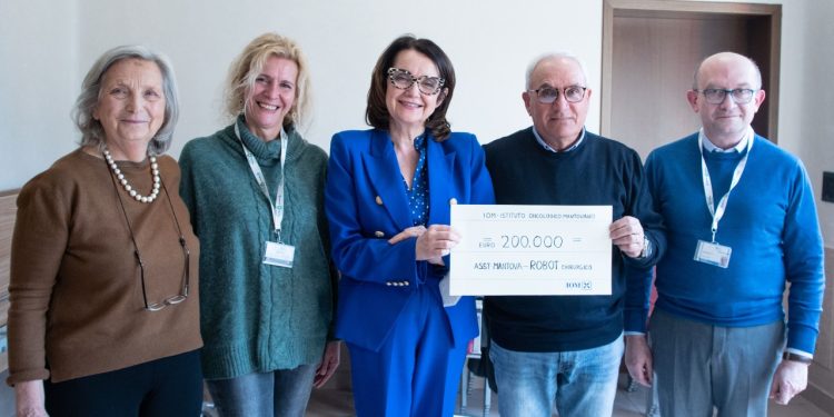 Robot chirurgico al Poma: 200mila euro raccolti dall’istituto oncologico mantovano