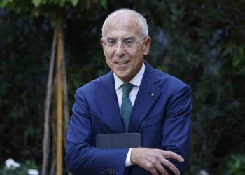 Enel chiude 2022 con utile sopra previsioni: più dividendo e investimenti in rinnovabili