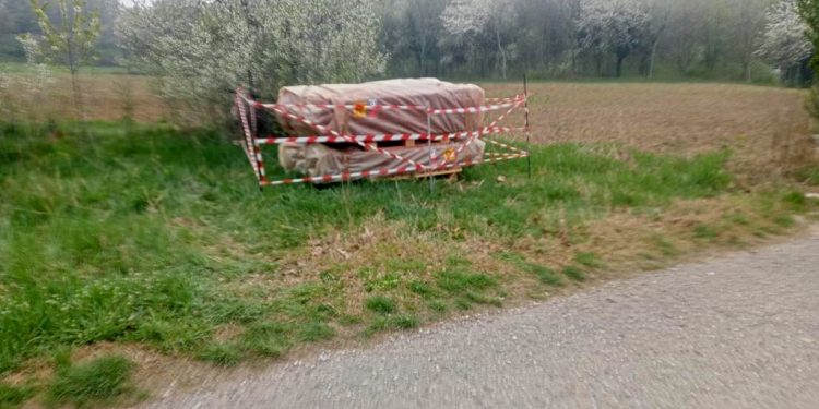 Castiglione, raccolti i rifiuti abbandonati in zona Valle