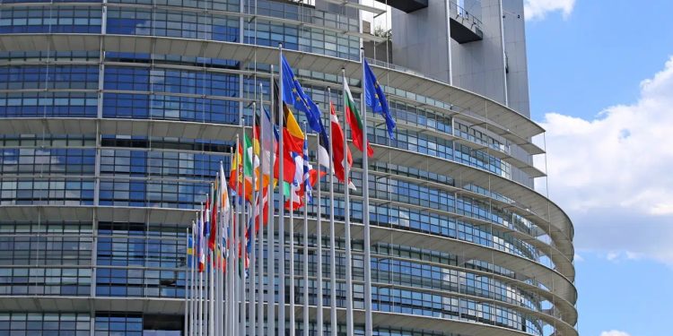 Via libera definitivo dell’Ue: stop a motori benzina e diesel dal 2035