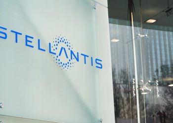 Stellantis, inizio 2023 da primato: 47,2 miliardi di ricavi e 9 nuove auto elettriche