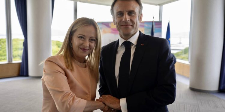 Oggi doppia missione di Meloni a Parigi: prima Expo 2030, poi incontra Macron