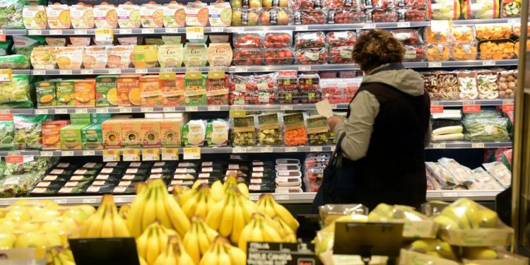 Trimestre anti-inflazione su carrello spesa da ottobre: firmata intesa Mimit-Gdo