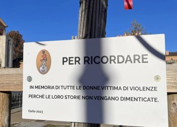 Goito, piantumato nei giardini di piazza Matteotti un albero contro la violenza sulle donne