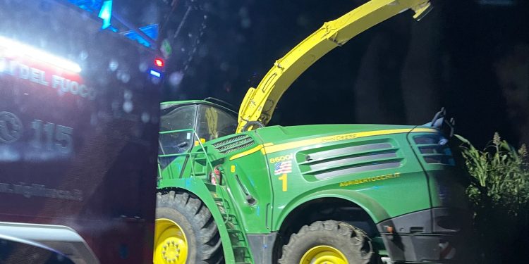 Ancora grave ma stabile l’uomo travolto dalla mietitrebbiatrice