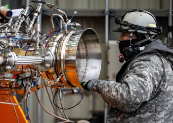 La conquista giapponese dello spazio è green: razzo alimentato da sterco di mucca