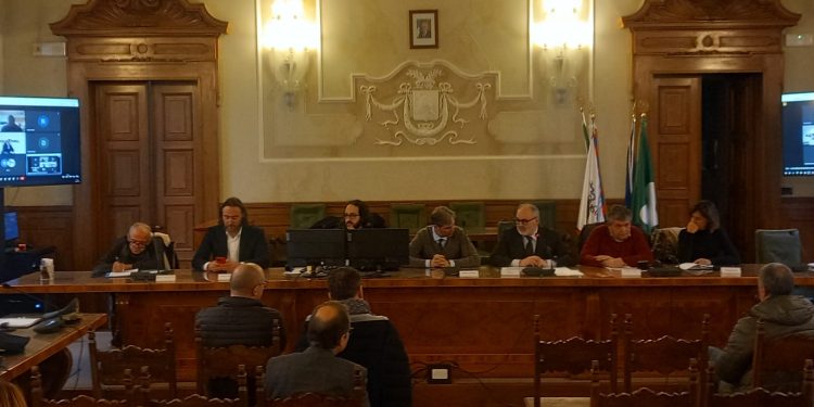 Raddoppio Mantova Piadena: entro venerdì un prospetto con gli orari dei bus sostitutivi