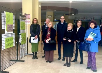 Nella hall dell’ospedale Carlo Poma al via una nuova mostra poetica