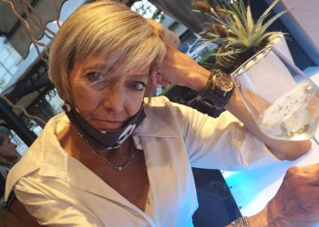 Uccisa nella camera d’albergo in Liguria, il marito confessa: “Sono stato io”