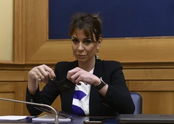 Energia, da extraprofitti 6,2 mld in due anni ma no recupero crediti. Avs attacca