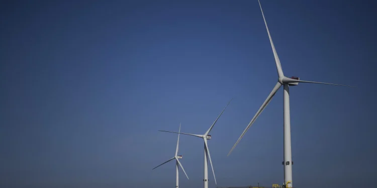 Dl Energia, da eolico a gas, alluvione e scorie radioattive: le misure principali