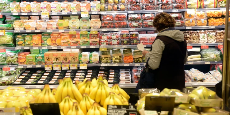 L’inflazione cala ancora a dicembre: +0,6 su base annua. Carrello della spesa rallenta a +5,3%