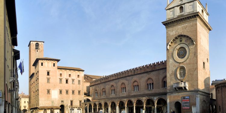 Coldiretti Mantova e Campagna Amica domani in piazza Broletto a Mantova