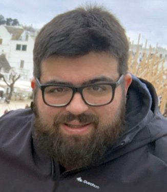 Muore a 39 anni mentre va in vacanza con la famiglia