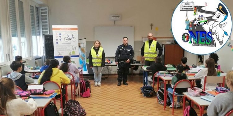 Sicurezza stradale ed educazione alla legalità: la polizia locale incontra gli alunni