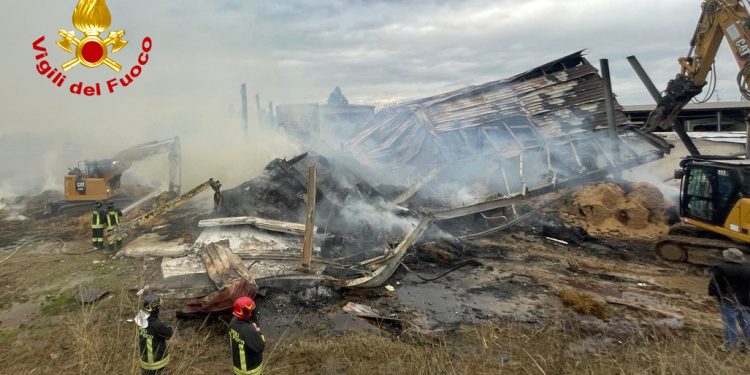 Scatta la protesta dei vigili del fuoco di Mantova: “Siamo troppo pochi”