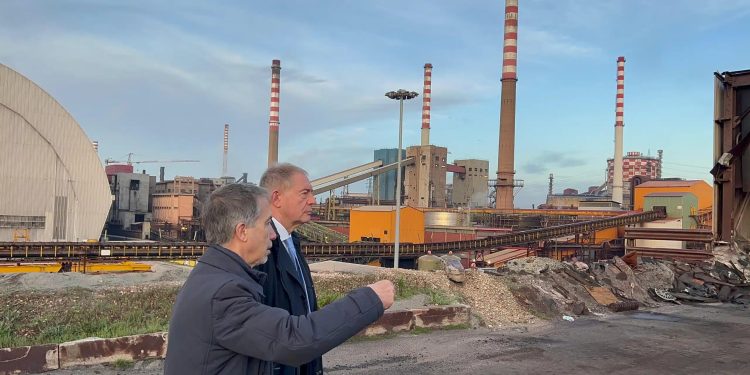 Urso a Taranto: “Ex Ilva sarà rilanciata e può diventare il sito più sostenibile d’Europa”