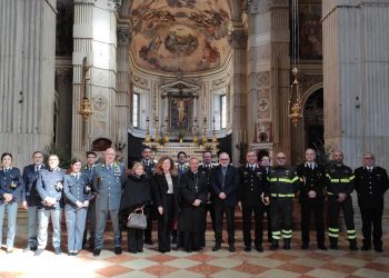 Pasqua anche per le forze dell’ordine: in duomo a Mantova la messa col vescovo