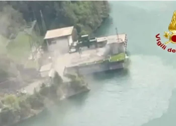 Si cercano dispersi dopo esplosione in centrale idroelettrica a Suviana: “Miracolo trovarli in vita”