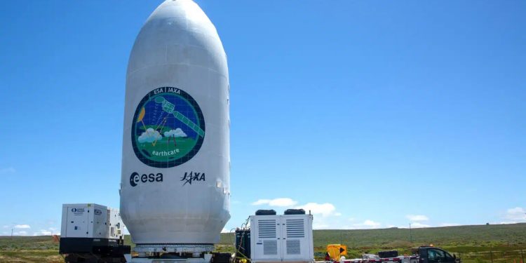 Lanciato il satellite EarthCARE: studierà gli effetti delle nuvole sul clima terrestre