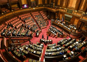 Superbonus, il governo incassa la fiducia al Senato. Ciriani: “Maggioranza mai stata in discussione”