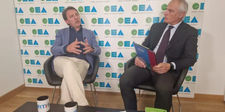 Tridico: “In Europa serve politica industriale, tassa unica e reddito di cittadinanza”