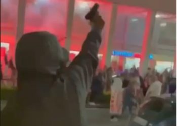 Sparano con la scacciacani alla festa per il Mantova calcio, denunciati