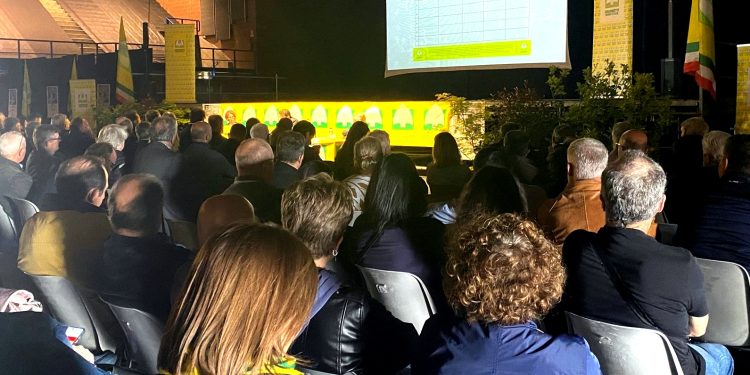 Orgoglio Coldiretti, al PalaUnical di Mantova assemblea con 600 associati