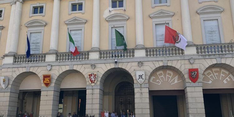 Asola, consegnata la Costituzione ai diciottenni